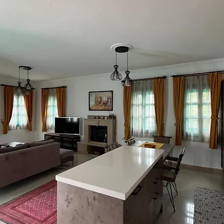 Castello マルマリス